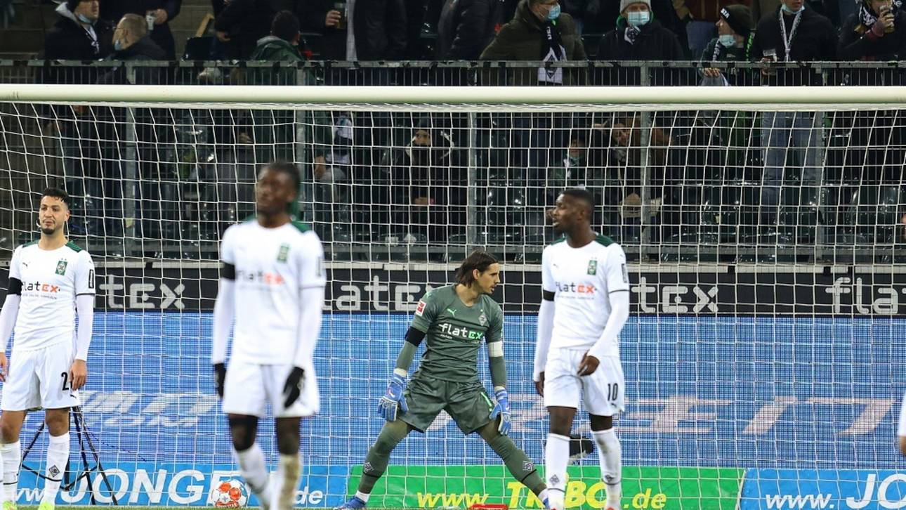 Historisches Desaster: Für Hütter wird es ungemütlich