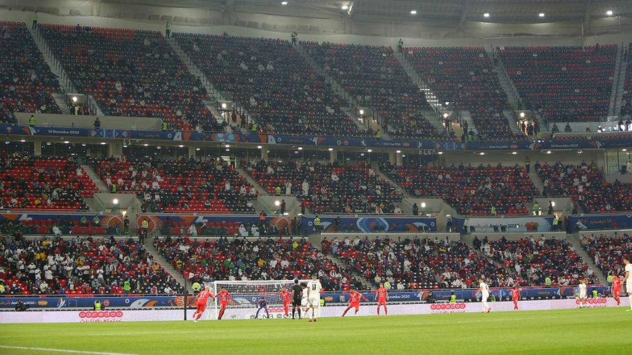 Xavi feiert Pokalsieg vor 20.000 Fans