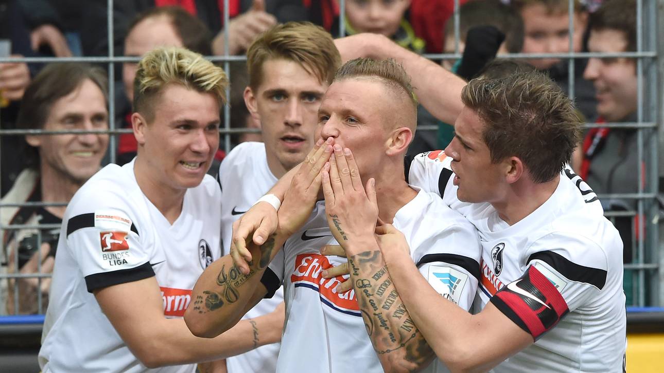 SC Freiburg v FC Augsburg - Bundesliga