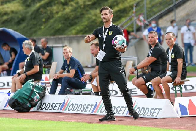 Giuseppe Brunetto ist der Trainer des 1. FC Düren