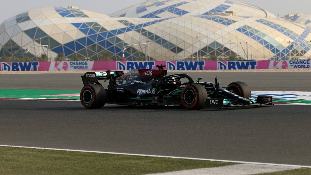 Mercedes dominiert Training in Katar