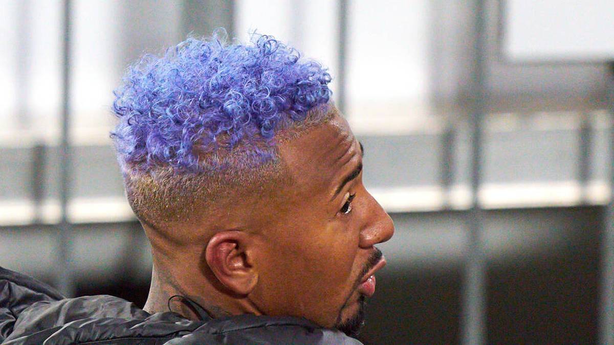 Fc Bayern Jerome Boateng Erklart Den Grund Fur Seine Lila Haare