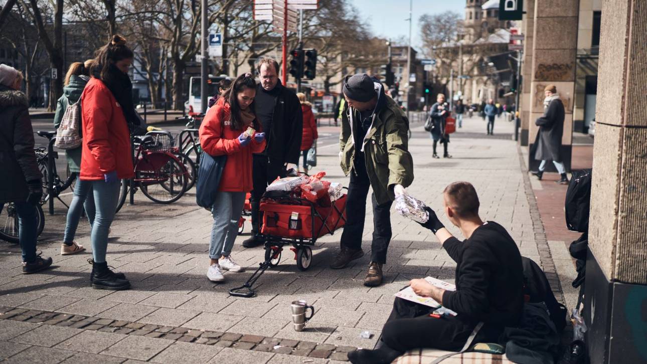Die Obdachlose wurden direkt aufgesucht, um die gesetzlichen Vorschriften in der Corona-Krise einzuhalten und Menschenansammlungen zu verhindern