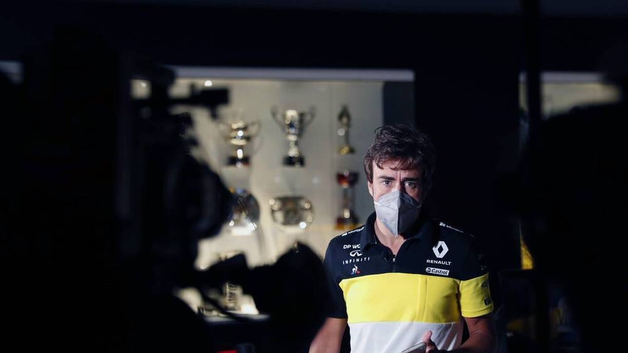 Alonso mit ersten Renault-Tests