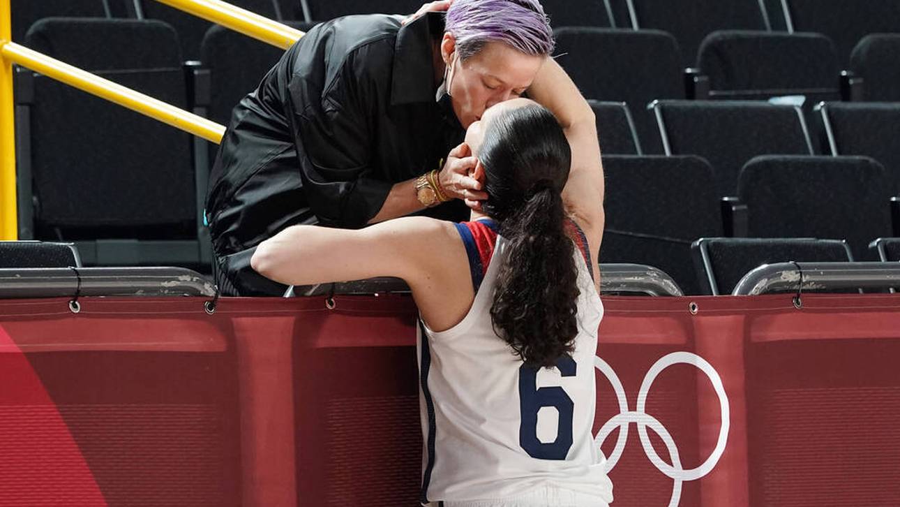 Rapinoe-Verlobte Bird mit historischem Gold