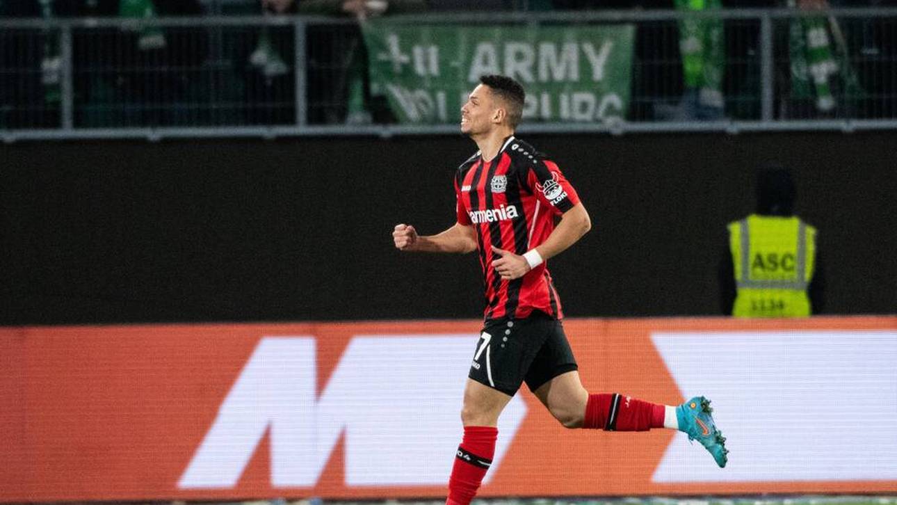 Später Doppelpack-Held erlöst Bayer