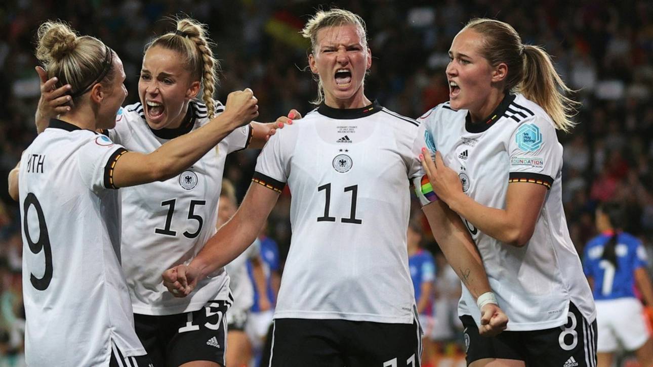 DFB-Frauen testen in Dresden