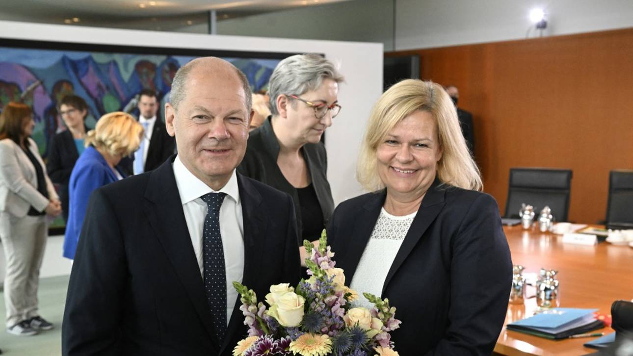 Auch Faeser reist zum EM-Finale