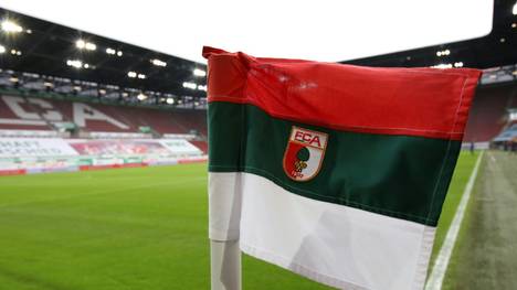 Der FC Augsburg setzt Baumpflanzaktion fort