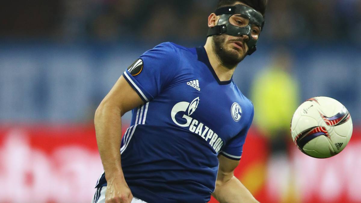 SEAD KOLASINAC: Der resolute Zweikämpfer mit der Gesichtsmaske war bei Stindls Zuspiel zum Gegentor ebenfalls involviert. Gewohnt kämpferisch unterwegs. SPORT1-Note: 3
