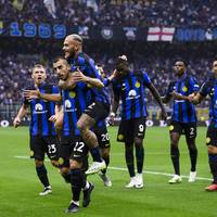 In der Serie A kann Inter Mailand am Montagabend den Meistertitel perfekt machen - und das ausgerechnet im Stadtderby gegen den AC Milan.
