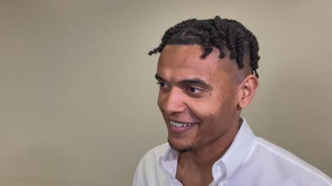 Ex-BVB-Star Manuel Akanji äußert sich nach dem CL-Halbfinaleinzug über das Spiel gegen den FC Bayern und ob er Borussia Dortmund im Meisterschaftskampf die Daumen drückt. 