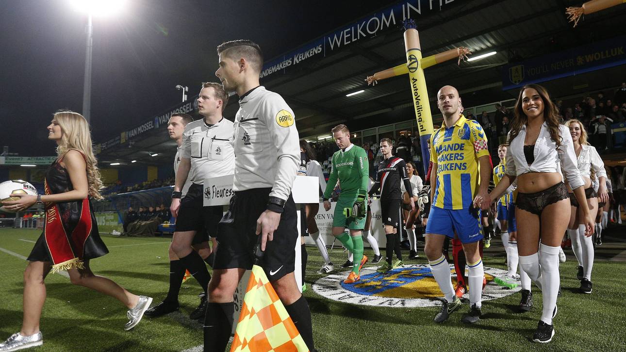 Dessous-Models statt Einlaufkinder