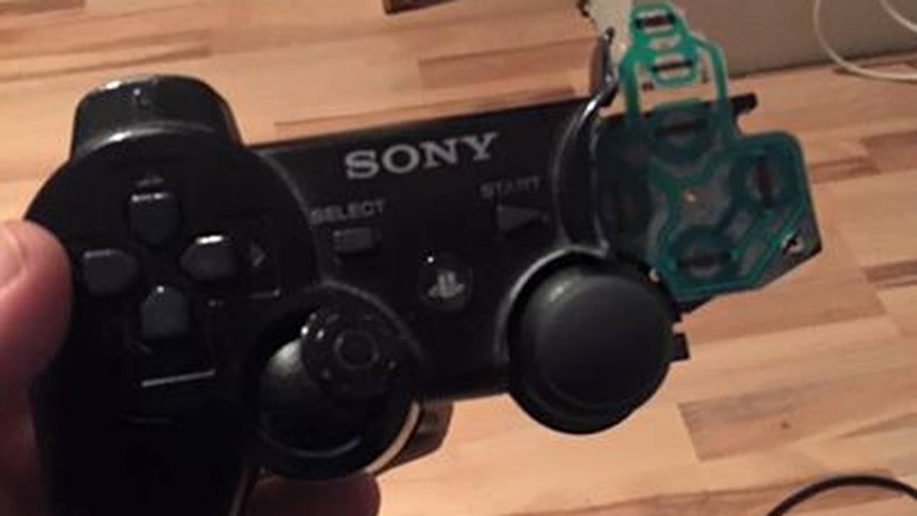 Götze macht Playstation-Fan froh