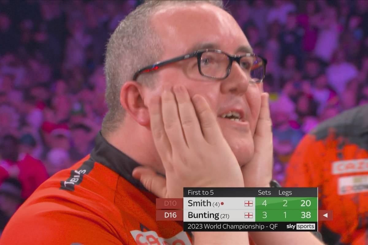 Stephen Bunting verpasst das Comeback gegen Michael Smith und verliert mit 3:5. Michael Smith steht nun im Halbfinale.