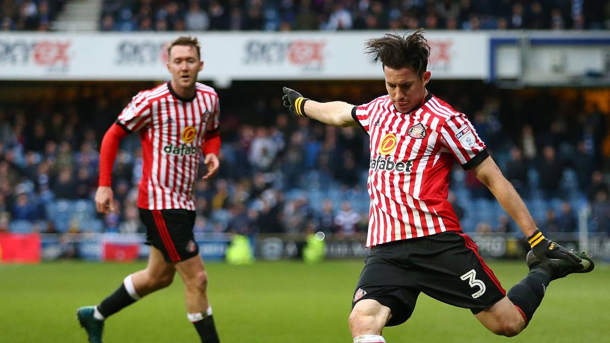 PLATZ 19 - FC SUNDERLAND: Der Klub aus der Championship zahlte 4,99 Millionen Euro an Beratersummen, obwohl die Transferausgaben sich nur auf 1,43 Millionen Euro beliefen. Zu allem Übel droht auch noch der Abstieg