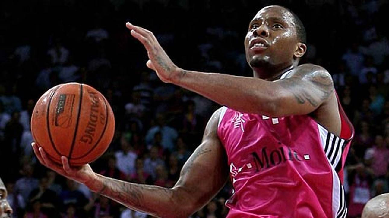 Ex-BBL-Spieler schlägt Fan nieder