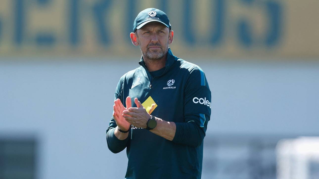 Australien verlängert mit Trainer