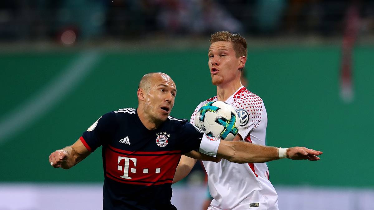 ARJEN ROBBEN: Die Flanken von Robben waren zu unpräzise, die meisten landeten im Seitenaus. Im Elfmeterschießen aber nervenstark. SPORT1-Note 4