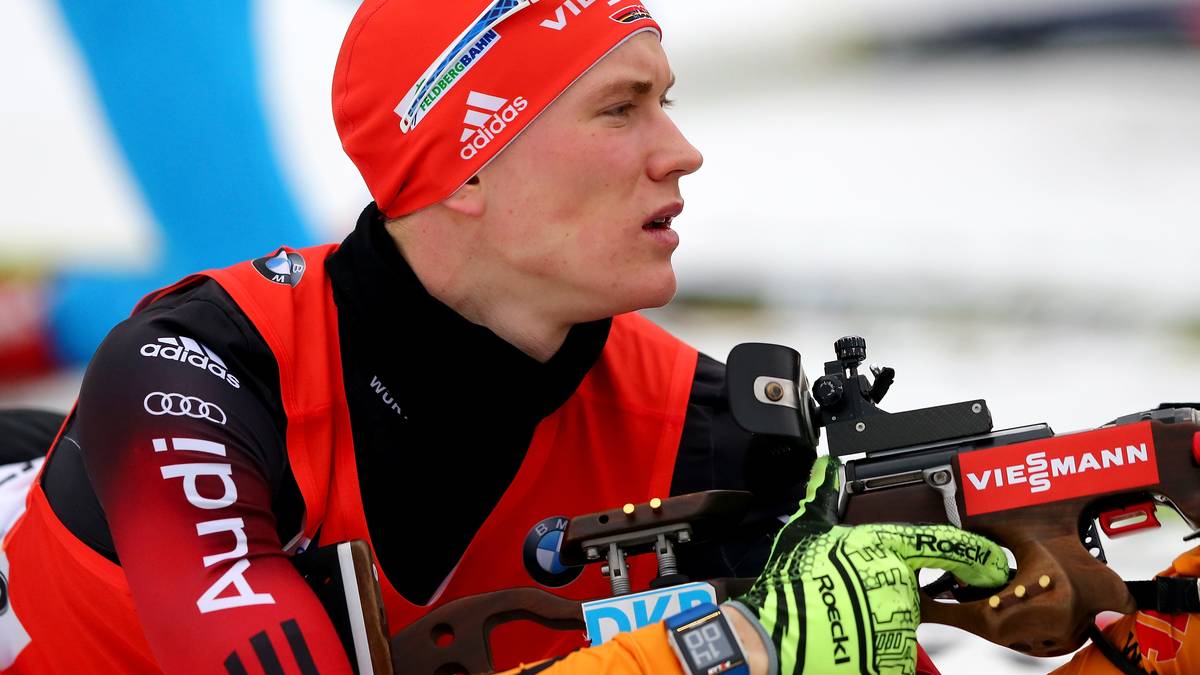 Direkt bei seinem ersten Saisonsieg in Oberhof schafft er mit zwei achten Plätzen die WM-Norm. Wenn er seine gelegentlichen Aussetzer am Schießstand abstellt, ist ein Top-Ten-Platz bei der WM möglich. Bei der Staffel wird Doll wahrscheinlich nur zuschauen dürfen
