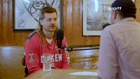 Im Sport1-Podcast "DEEP DIVE" spricht Parkourläufer und Influencer Jan Schlappen mit Moderator Lenny Peteanu darüber, wie er privat tickt. Dabei unterscheiden sich das Leben vor und hinter der Kamera teilweise sehr stark.