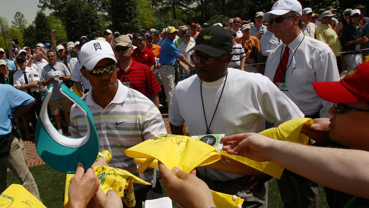 Nur in einem kleinen Bereich ist es gestattet, sich Autogramme von den Stars zu holen