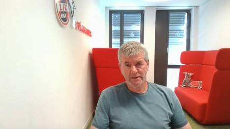 Friedhelm Funkel übernahm den 1. FC Köln für die letzten beiden Saisonspiele und schaffte den Bundesliga-Aufstieg.