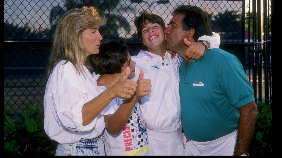 RANG 17 - JENNIFER CAPRIATI (Tennis): Mit 13 erreichte sie ein WTA-Hauptfeld, mit 14 stand sie in den Top Ten, mit 15 schaffte sie das Halbfinale in Wimbledon: Capriati war das Tennis-Wunderkind der Neunziger