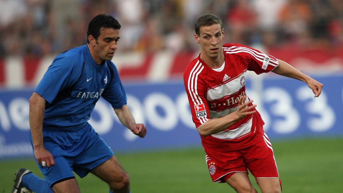 JAN SCHLAUDRAFF: Als der Offensivspieler 2007 den Schritt zum FC Bayern wagt, ist er Nationalspieler und 25 Jahre alt, auch wenn sein Haupthaar anderes vermuten lässt