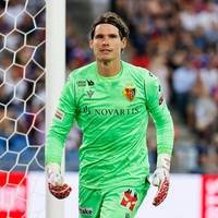 Der FC Basel macht erst im Elfmeterschießen den Einzug in das Viertelfinale der Europa Conference League perfekt. Dabei wird ein ehemaliger Star von Borussia Dortmund zum gefeierten Helden.