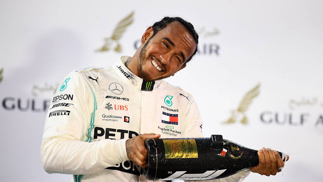 F1 Grand Prix of Bahrain Lewis Hamilton hat bereits fünf Weltmeistertitel auf seinem Konto. Damit steht er in der ewigen Bestenliste hinter Rekordweltmeister Schmuacher (sieben Titel) auf Rang zwei