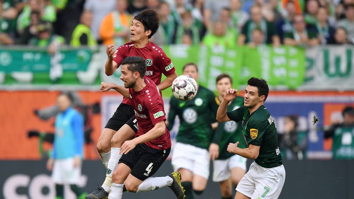 Mit dem VfL Wolfsburg gesellte sich ab 1992 ein weiterer niedersächsischer Rivale hinzu