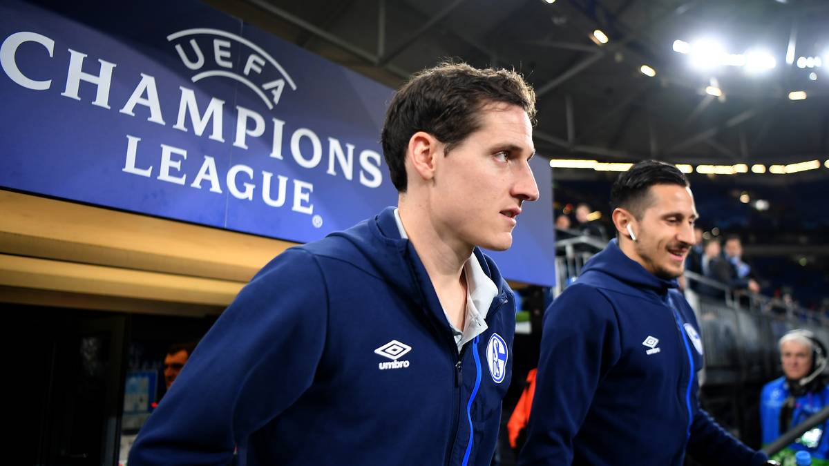 SEBASTIAN RUDY ist das Paradebeispiel eines Transfer-Missverständnisses. Heidel holte den Nationalspieler zur Saison 2018/2019, weil dieser beim FC Bayern kaum zum Zug kam. Doch vom ersten Tag an war der Mittelfeldspieler ein Fremdkörper im Team. Negativer Höhepunkt::Gegen sein Ex-Team aus München wurde Rudy schon in der 33. Minute wieder vom Platz geholt