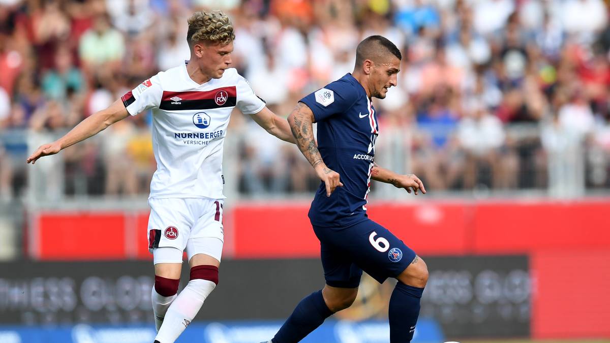 Neben Medeiros kamen mit Robin Hack und Felix Lohkemper noch zwei weitere Außenstürmer. Vom Bundesliga-Mitabsteiger Hannover 96 wechselte Defensivspieler Oliver Sorg nach Nürnberg