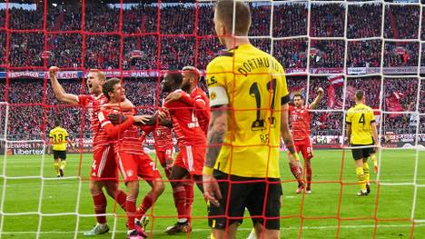 Der FC Bayern hat Platz 1 zurück! Mit neuem Trainer an der Seitenlinie profitierte der deutsche Meister beim Duell mit dem bisherigen Tabellenführer Borussia Dortmund. Ist die Hoffnung auf den Titelder Schwarz-Gelben damit futsch?