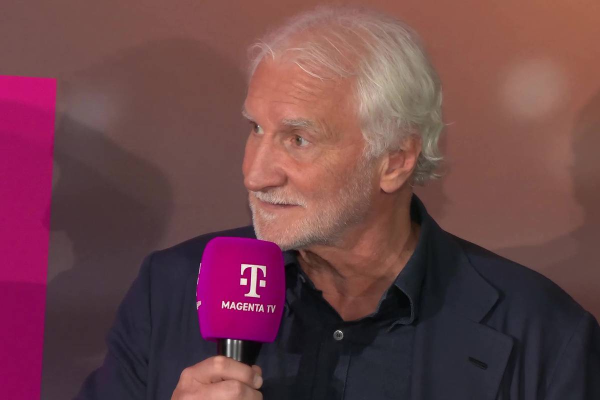 Die Zukunft von Florian Wirtz beschäftigt ganz Fußball-Deutschland - und natürlich auch Rudi Völler. Der DFB-Sportdirektor verrät, wo er den Offensivstar in der kommenden Saison gerne spielen sehen möchte.