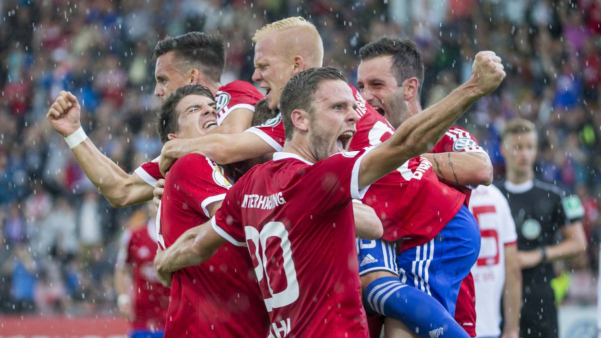 Doch selbst nach Yunus Mallis Treffer zum 3:1 der Mainzer in der 88. Minute gibt der Regionalliga-Tabellenführer noch nicht auf und rettet sich mit zwei Treffern in der Schlussphase in die Verlängerung
