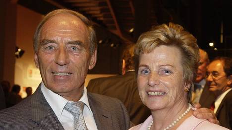 Ex-Coach Rolf Schafstall mit seiner Frau und Hildegard auf einer Feier des DFB