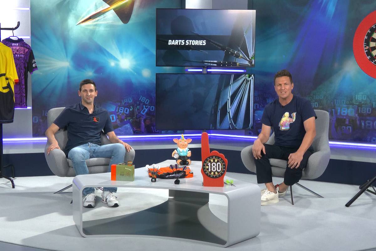 Basti Schwele und Robert Marijanovic präsentieren die Darts Stories von Michael van Gerwen.