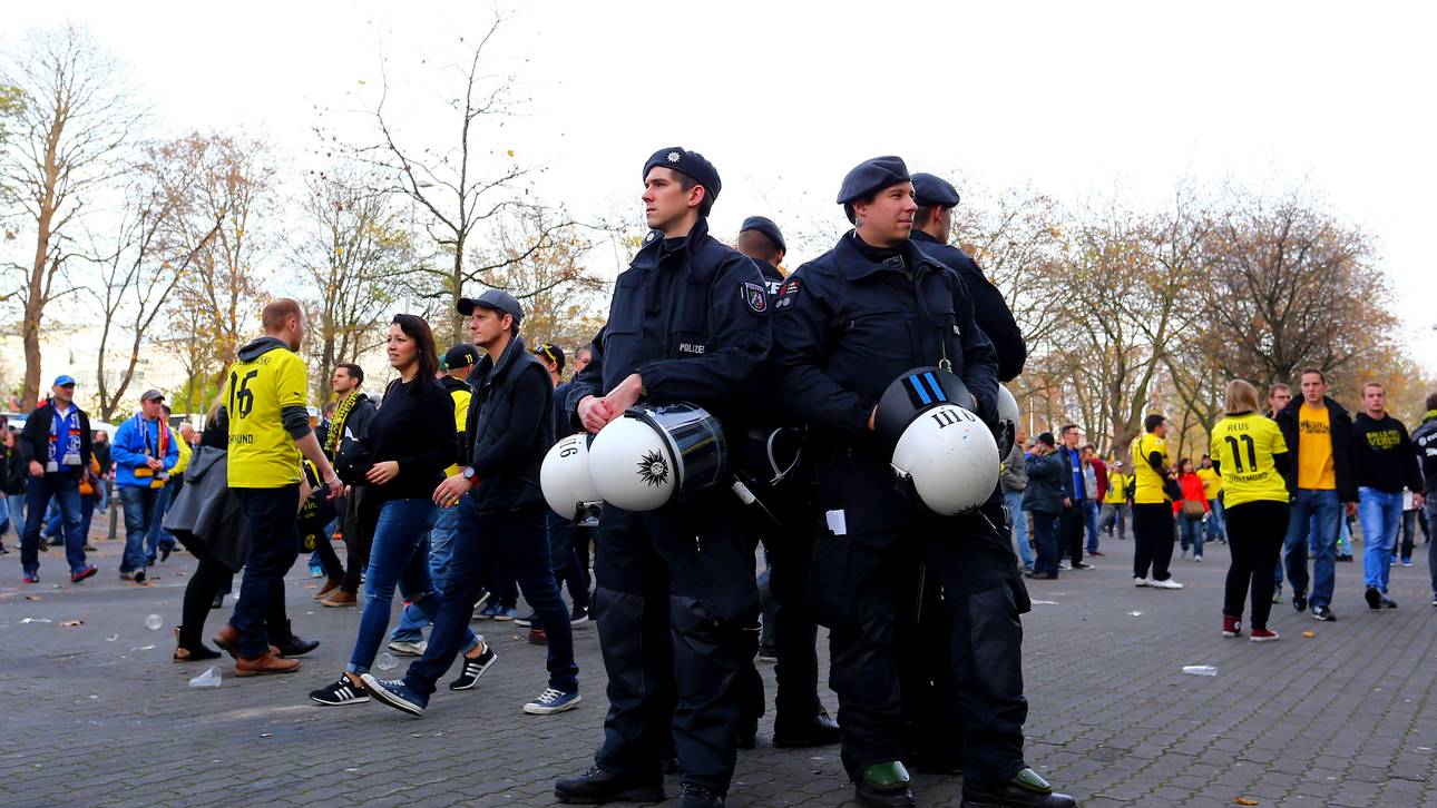Polizei: 25 Festnahmen bei Derby