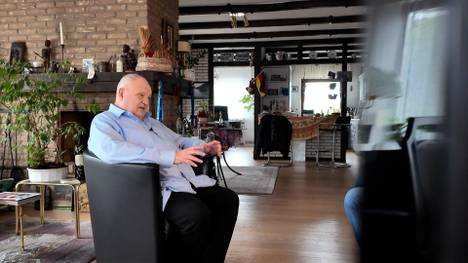 Harald Stenger war für viele Jahre Pressesprecher beim DFB. Im exklusiven SPORT1-Interview spricht er über den DFB, Julian Nagelsmanns Ambitionen auf den WM-Titel und darüber, was ihn am Fußball am meisten besorgt. 