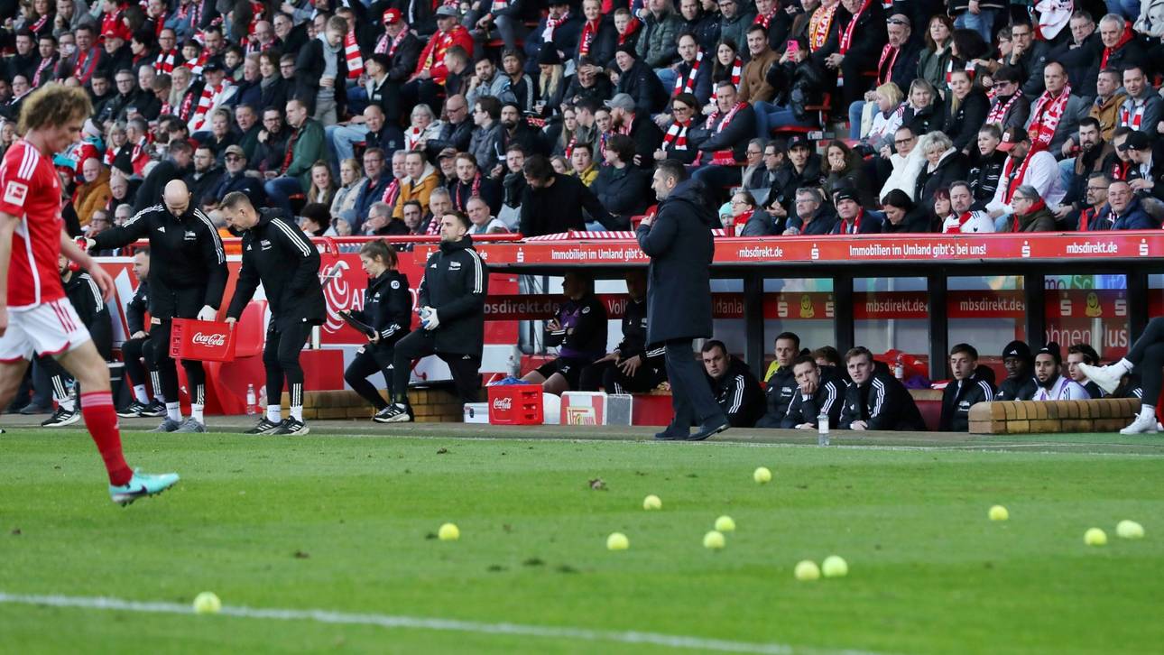 Fan-Proteste gegen die DFL sorgen für Unterbrechungen