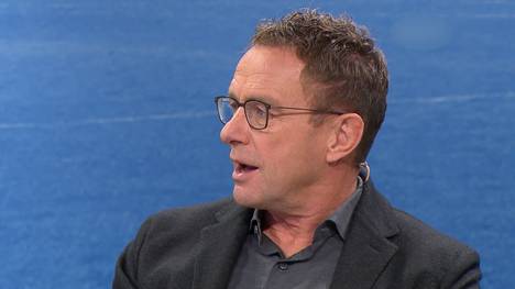 Im November 2020 prophezeite Ralf Rangnick im CHECK24 Doppelpass dem Innenverteidiger Tanguy Nianzou eine große Zukunft. Jetzt steht der Youngster kurz vor einem Wechsel zum FC Sevilla. 