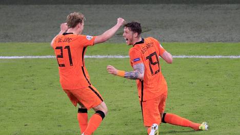 Wout Weghorst (r.) traf gegen die Ukrainer zum 2:0 für die Niederlande