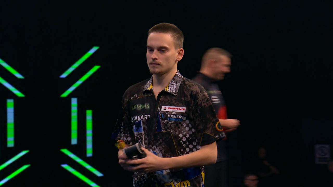 Grand Slam of Darts: Ricardo Pietreczko schlägt Nathan Aspinall