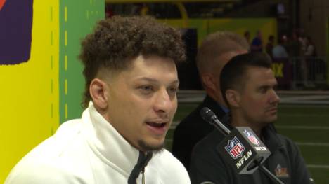 Chiefs-QB Patrick Mahomes gesteht, dass ihm der Trade in der NBA von Luka Doncic zu den Lakers wehtut. Dennoch werde er für immer ein Mavs-Fan "durch dick und dünn" bleiben.