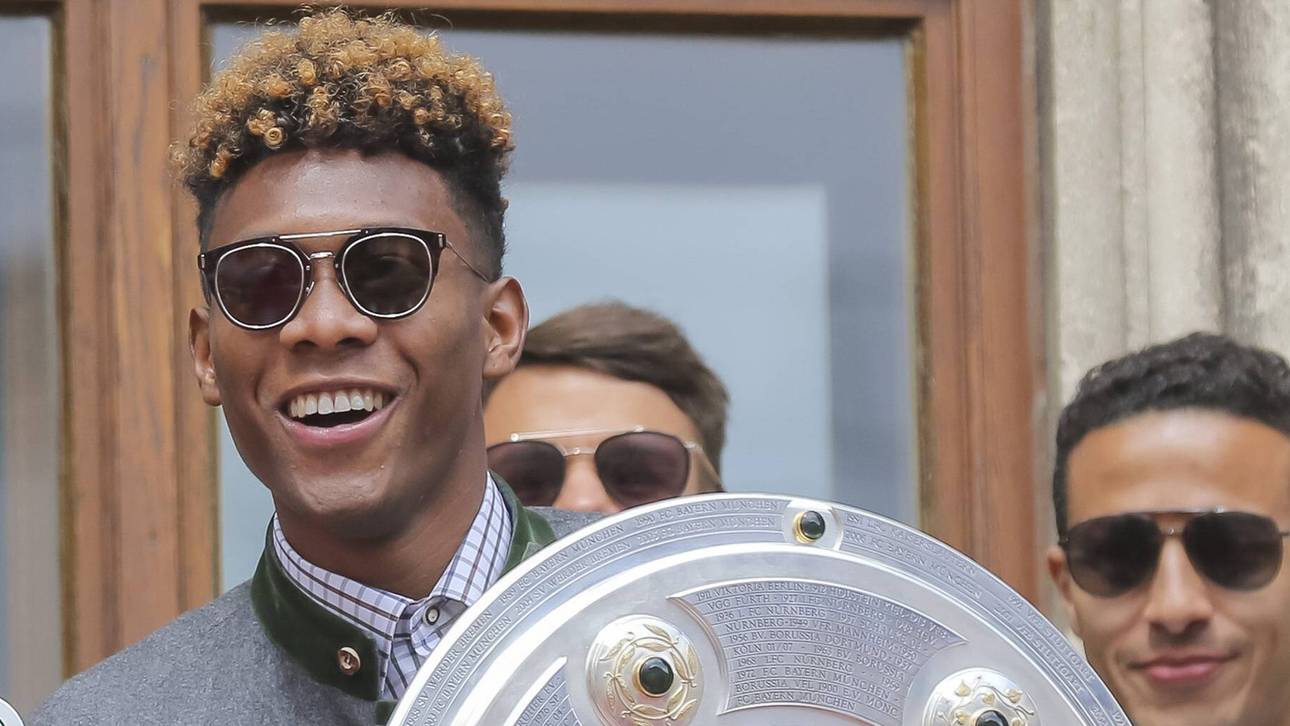 Alaba präsentiert Mode-Kollektion