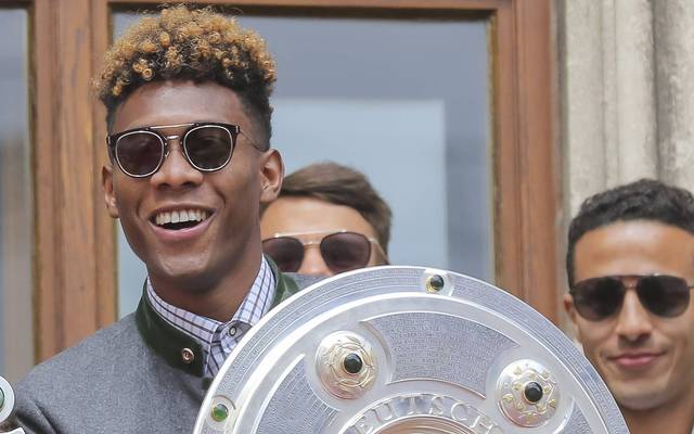 David Alaba Vom Fc Bayern Munchen Prasentiert Mode Kollektion