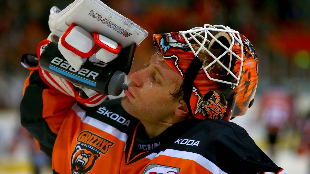 Wolfsburg verlängert mit Torhüter