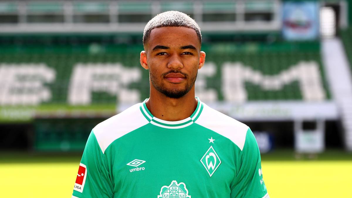 MITTELFELD - JEAN MANUEL MBOM:  Mbom ist als Träger der Fritz-Walter-Medaille in Silber einer der Hoffnungsträger bei Werder Bremen. Der zentrale Mittelfeldspieler war Kapitän der Bremer U19-Mannschaft und ist seit der Sommervorbereitung Teil des Profikaders